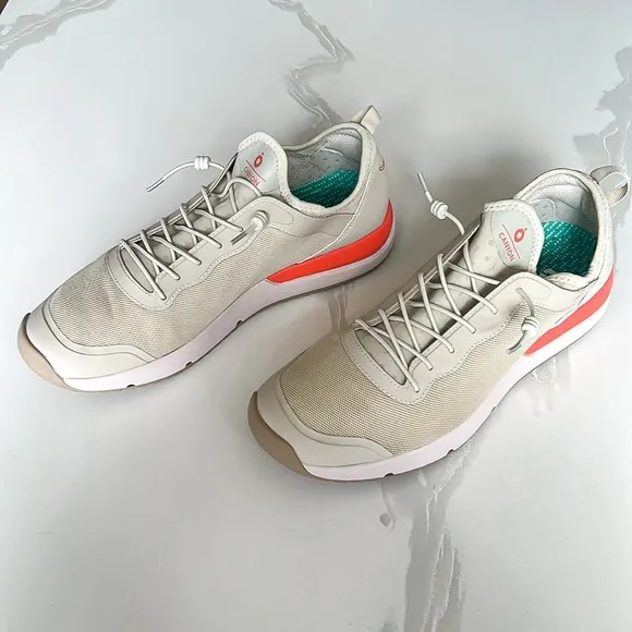 Tropicfeel Canyon Foggy Sand Cream and Orange Sneakers Mens Sz 9.5