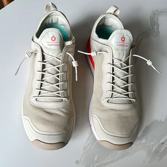 Tropicfeel Canyon Foggy Sand Cream and Orange Sneakers Mens Sz 9.5