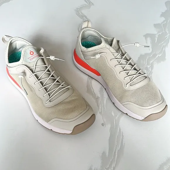 Tropicfeel Canyon Foggy Sand Cream and Orange Sneakers Mens Sz 9.5