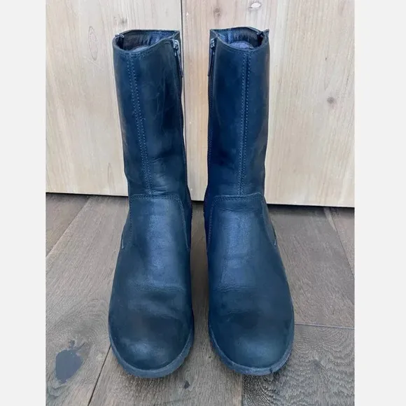 Ugg Australia Joely Leather Wedge Boot Size 6/37 Black Waterproof Shearling