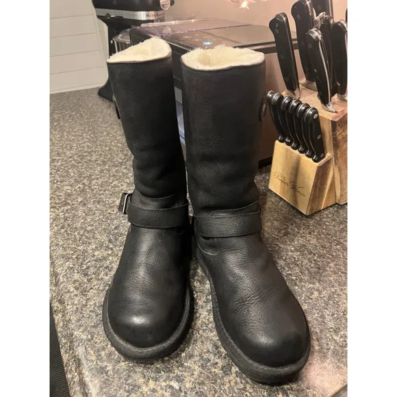 UGG AUSTRALIA WOMEN'S BOOT SUTTER Black LEATHER