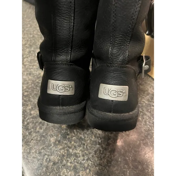 UGG AUSTRALIA WOMEN'S BOOT SUTTER Black LEATHER