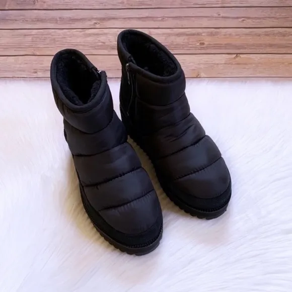 UGG Black Ridge Mini Waterproof Puffer Boots