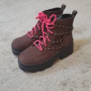 UGG BRISBANE LACE-UP WATERPROOF SUEDE PLATFORM BOOTS SIZE 8.5