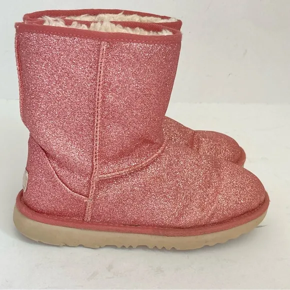 Ugg Classic Short II Glitter Lined Boots Little Girls  sz 3