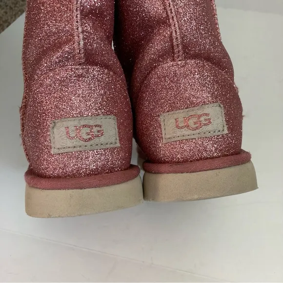 Ugg Classic Short II Glitter Lined Boots Little Girls  sz 3