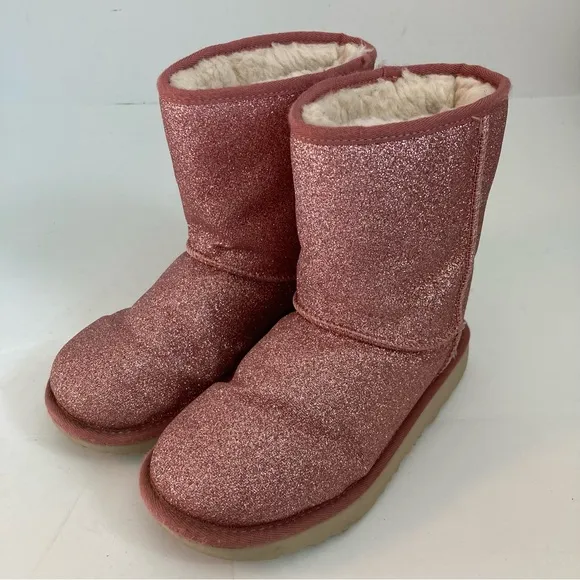 Ugg Classic Short II Glitter Lined Boots Little Girls  sz 3