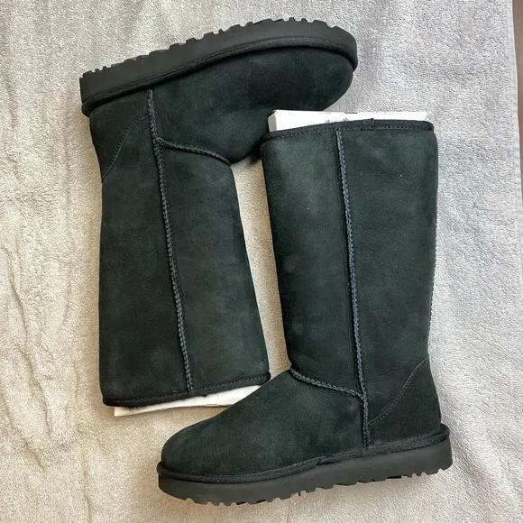 UGG Classic Tall II Boots Women 6 Black Sheepskin Suede Cozycore Winter