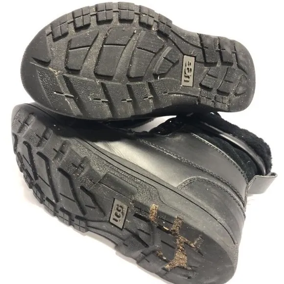 UGG Kids’ Butte II CWR, Black Waterproof Winter Boots, Girls’ Size 2M