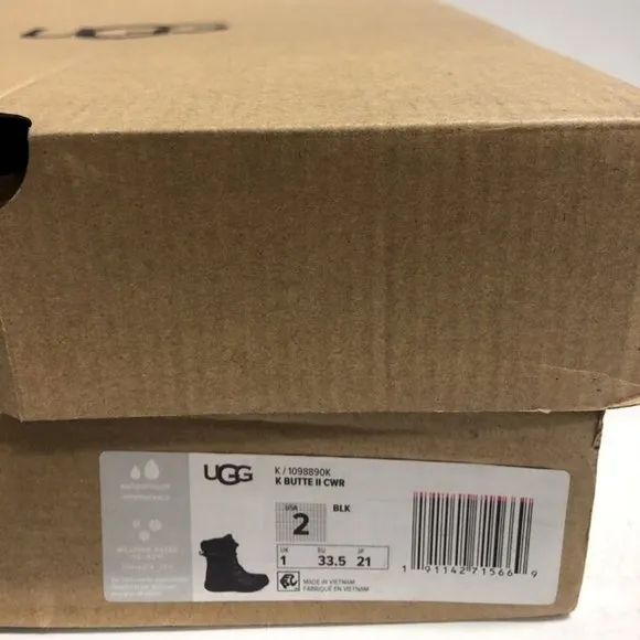 UGG Kids’ Butte II CWR, Black Waterproof Winter Boots, Girls’ Size 2M