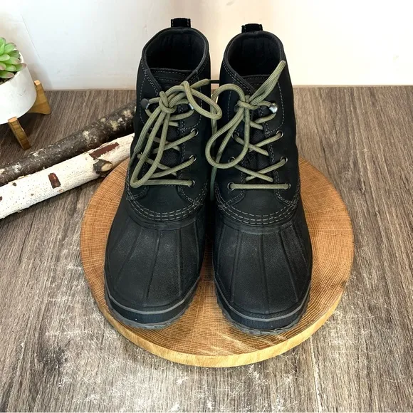 *UGG | Men's Zetik Black Waterproof Leather Boots 1017304 Size 9