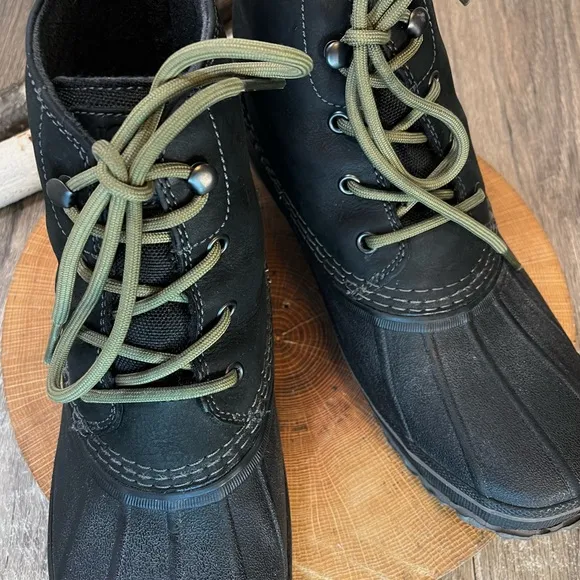 *UGG | Men's Zetik Black Waterproof Leather Boots 1017304 Size 9