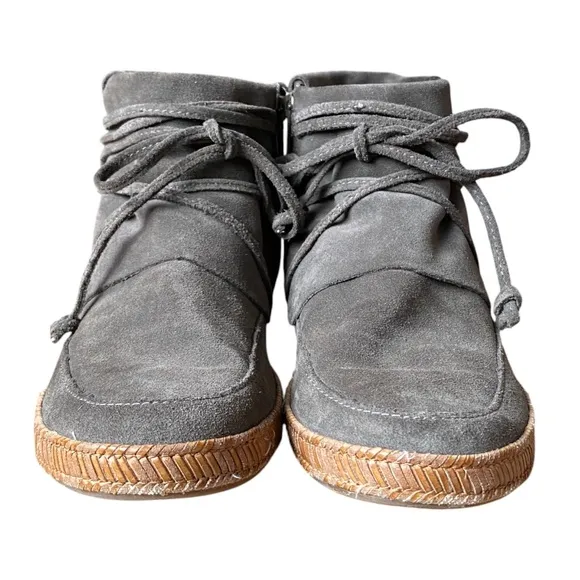 UGG Reid Green Sage Suede Lace Up Ankle Boots Moccasin - Size 7.5