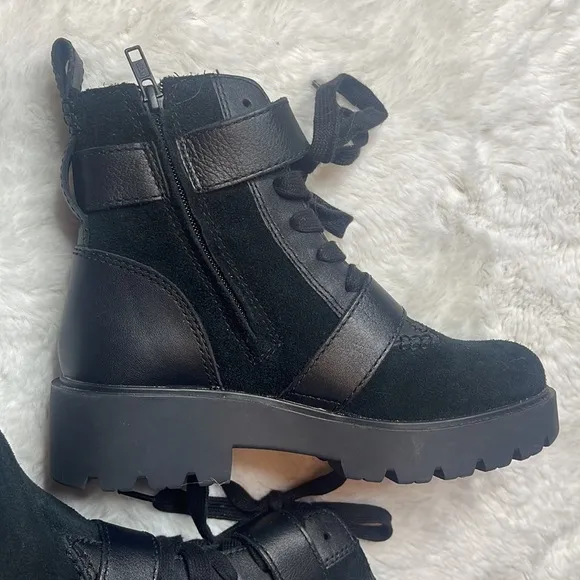 UGG Zorrah Black Boots - SIZE: 6