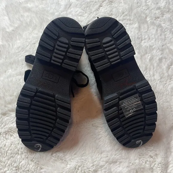 UGG Zorrah Black Boots - SIZE: 6