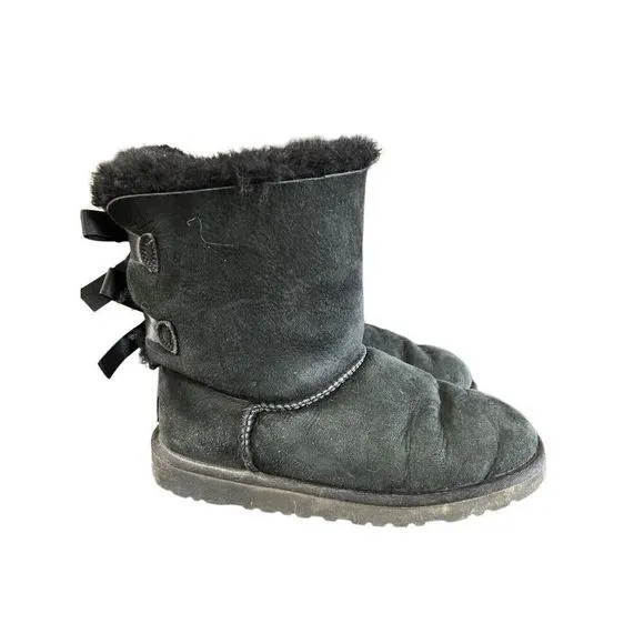 UGG Bailey Bow II Sheepskin Black Suede Winter Boots Women’s Size 6 Girls 5