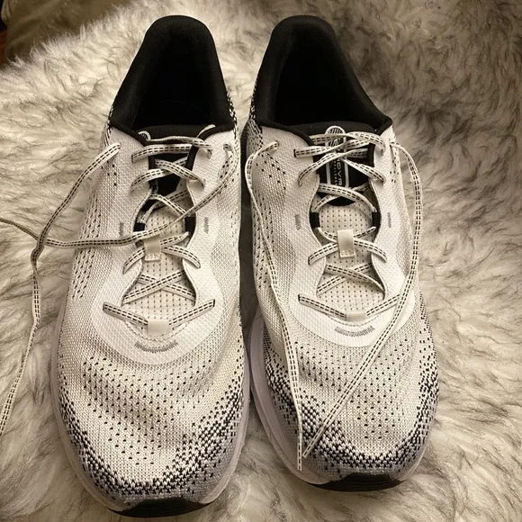 UNDER ARMOUR Hovr Turbulence shoes