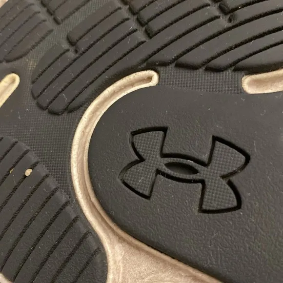 UNDER ARMOUR Hovr Turbulence shoes