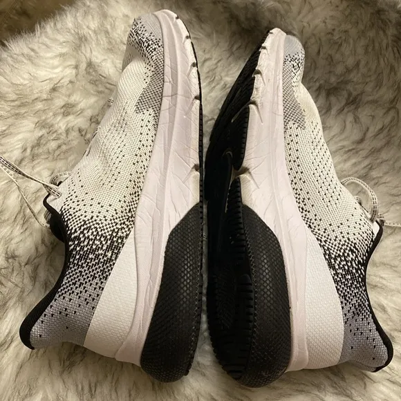 UNDER ARMOUR Hovr Turbulence shoes