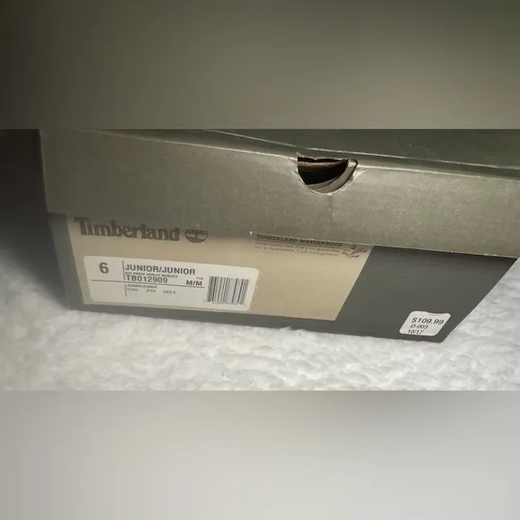 ***Used*** Boys Size 6 Timberland Boots