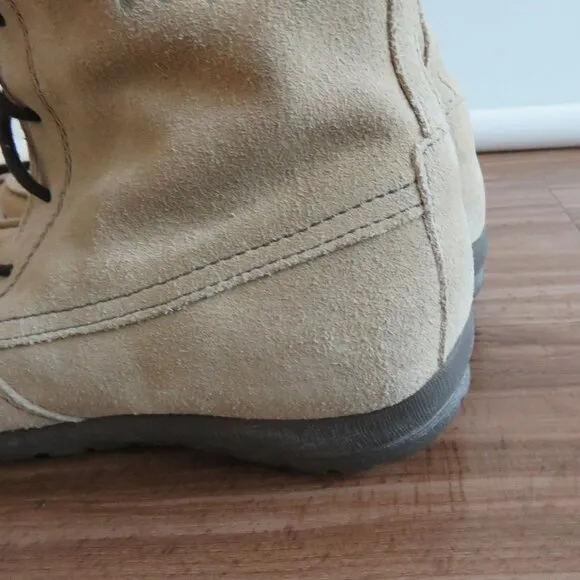 VAGABOND Cream Suede Leather Lace Up Snowflake Moccasin Winter Boots Size 6.5