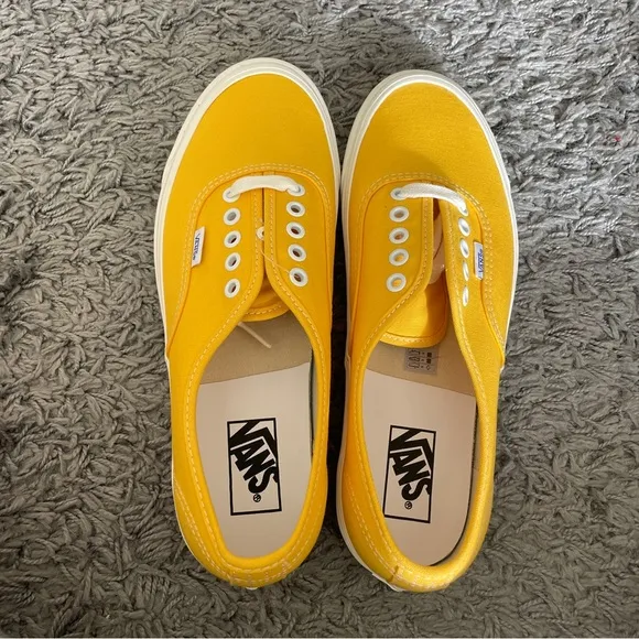 Vans Anaheim Factory Authentic 44 yellow skate shoes size 10