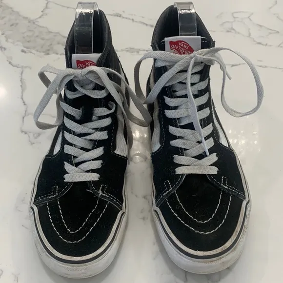 Vans Classic Black Americas # 1 Skateboarders Shoes. Size 6.0 M 7.5 W