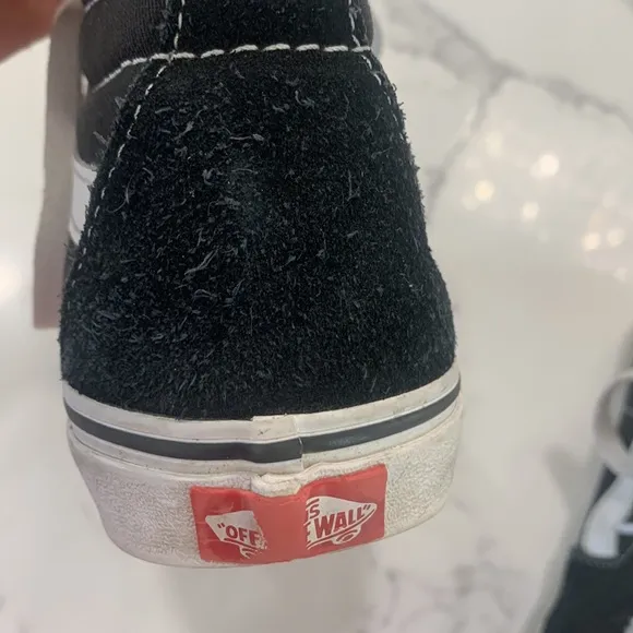 Vans Classic Black Americas # 1 Skateboarders Shoes. Size 6.0 M 7.5 W