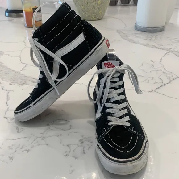 Vans Classic Black Americas # 1 Skateboarders Shoes. Size 6.0 M 7.5 W