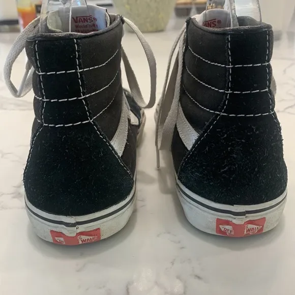 Vans Classic Black Americas # 1 Skateboarders Shoes. Size 6.0 M 7.5 W