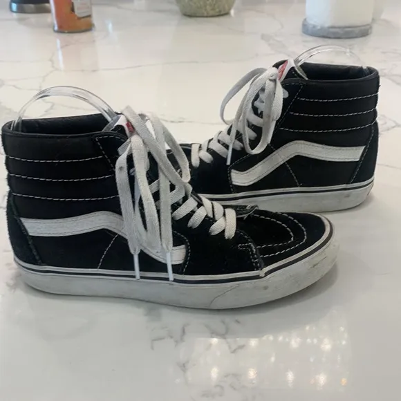 Vans Classic Black Americas # 1 Skateboarders Shoes. Size 6.0 M 7.5 W