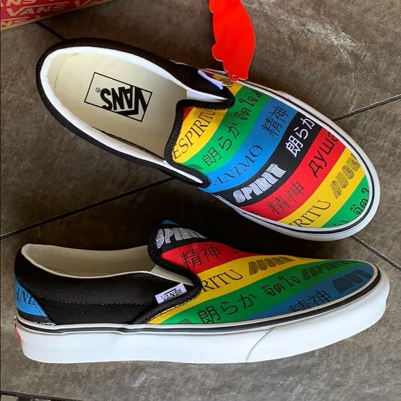 ••VANS CLASSIC SLIP-ON VANS SPIRIT MULTI/TRWHT WMN