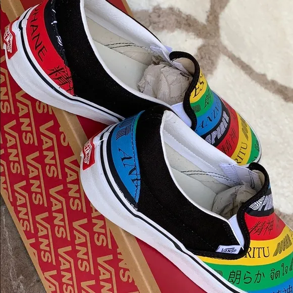••VANS CLASSIC SLIP-ON VANS SPIRIT MULTI/TRWHT WMN
