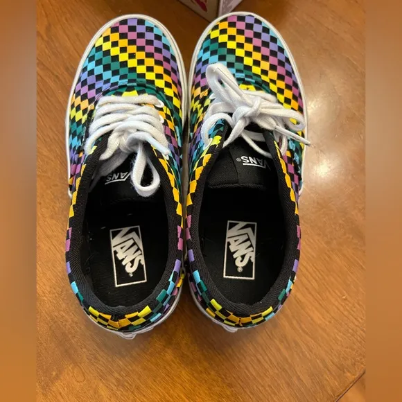 Vans Doheny Rainbow Checker big girls 2 Kids' Shoes EUC
