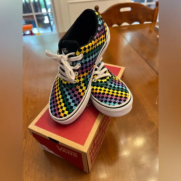 Vans Doheny Rainbow Checker big girls 2 Kids' Shoes EUC