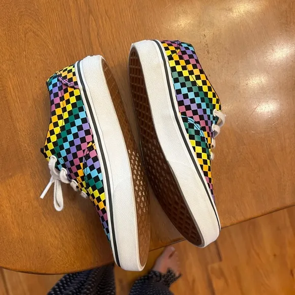 Vans Doheny Rainbow Checker big girls 2 Kids' Shoes EUC
