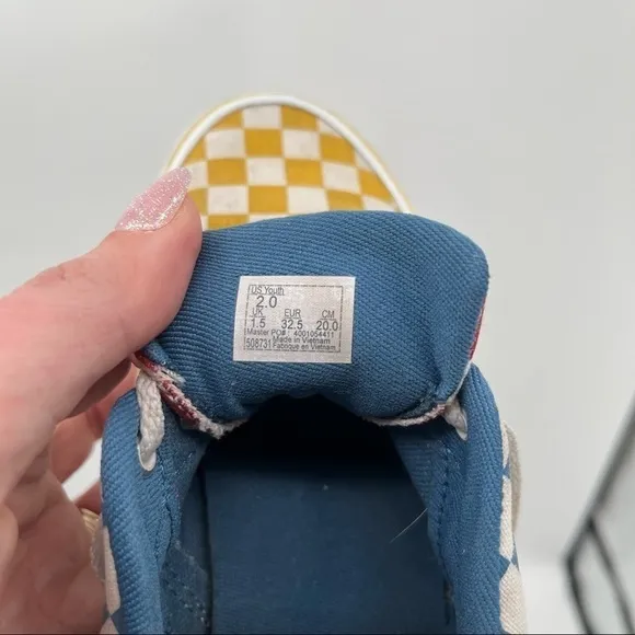 VANS Kids Dohney Checkered Skate Shoes Red/Yellow/Blue Lace Up size: Youth 2