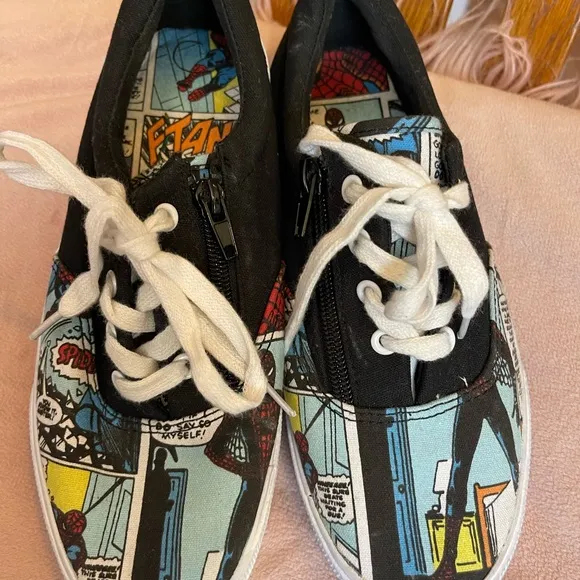 VANS Marvel Avengers Comics Skate Shoes Boys