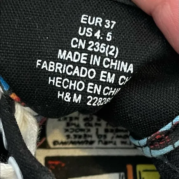 VANS Marvel Avengers Comics Skate Shoes Boys