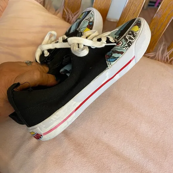 VANS Marvel Avengers Comics Skate Shoes Boys