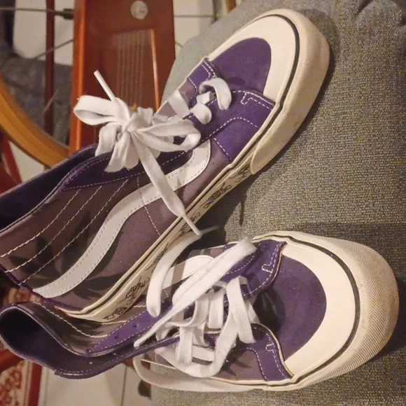 Vans off the wall, high top pirate shoes unisex, purple,  size 7.5 men, 9 women