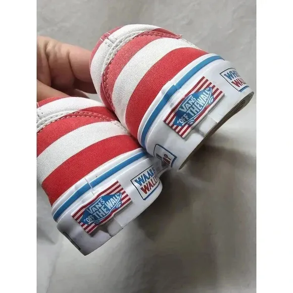 VANS Old Skool International Stripes Where's Waldo Skate Shoes Mens 6.5/Womens 8