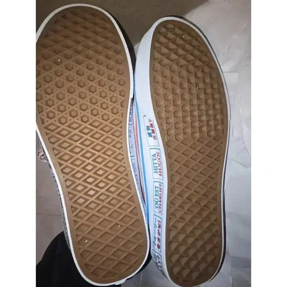 VANS Old Skool International Stripes Where's Waldo Skate Shoes Mens 6.5/Womens 8