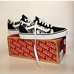 VANS Old Skool Skate Shoes for Kids