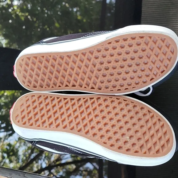 Vans Old Skool Sneakers Women 5.5 Men 4.0 &amp; women 6.0 men 4.5