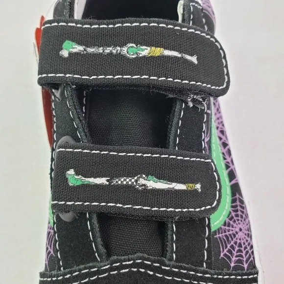 Vans Old Skool V Youth Girls Size 2.5Y Glow Web Purple Spiderweb Skate Shoes