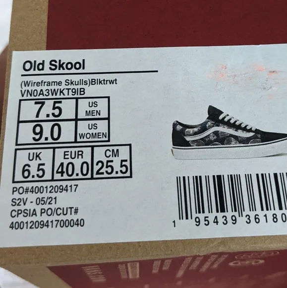 VANS OLD SKOOL WIRE FRAME SKULLS SKATE SHOES MENS SIZE 7.5 WOMENS 9 NWT ❤