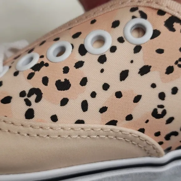 Vans Pink Authentic SF Leila Hurst
