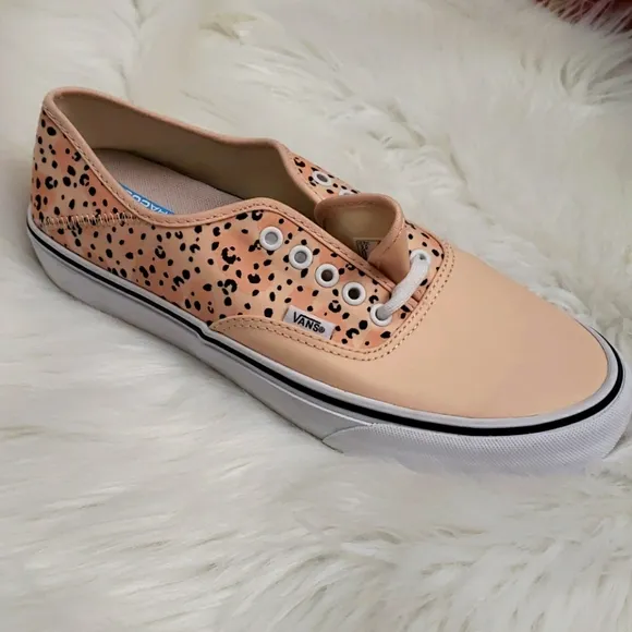 Vans Pink Authentic SF Leila Hurst