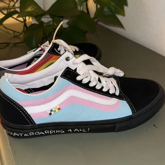 🌈Vans Pride Skate Old Skool Shoes - Black and Multicolor
